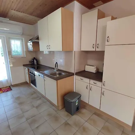 In Fonyod/balaton 18627 Apartment *