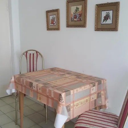 Apartment In Fonyod/balaton 18627 *