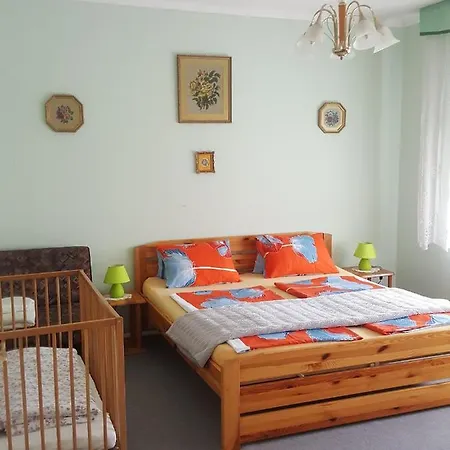 In Fonyod/balaton 18627 Apartment *